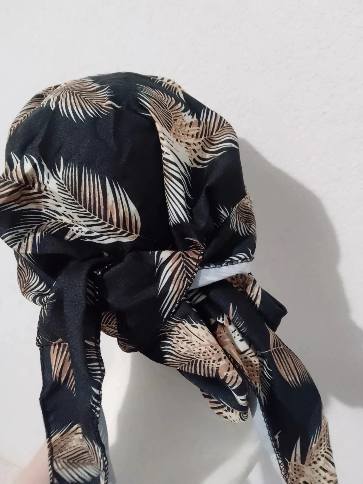 Turban feuilles de palmes,  noir et blanc
